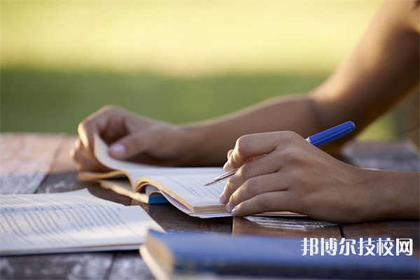重庆垫江县第一职业中学校2023年招生的专业有哪些