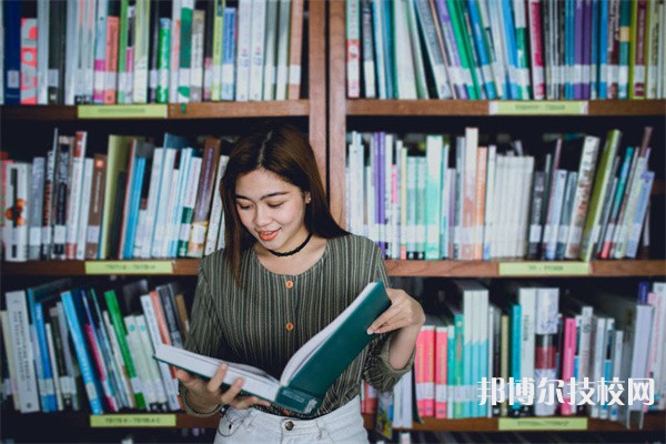 重庆医药卫生学校2023年招生的专业有哪些