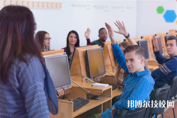 云南省电子信息高级技工学校2023年招生的专业有哪些