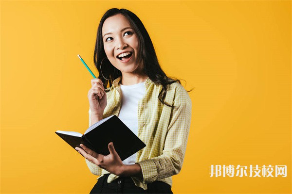 雄县职教中心2023年招生的专业有哪些
