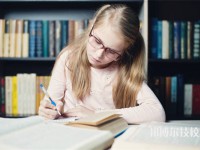 北流卫生学校2025年招生的专业有哪些