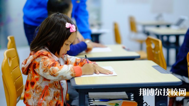 深圳市奋达职业技术学校2024年招生的专业有哪些