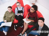 南召县中等职业学校2025年招生的专业有哪些